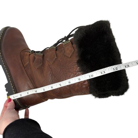 Vintage Sorel Leather Faux Fur-Lined Boots - Picture 5 of 8